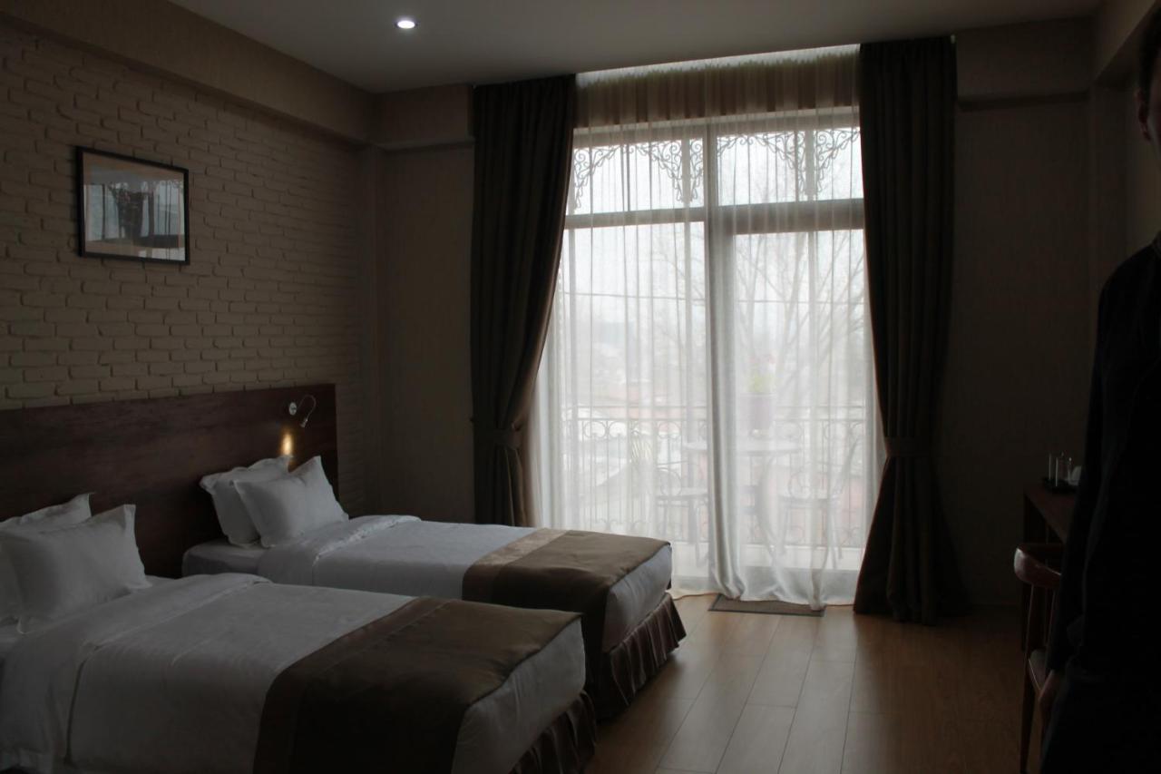 Hotel Metekhi Line Тбілісі Екстер'єр фото