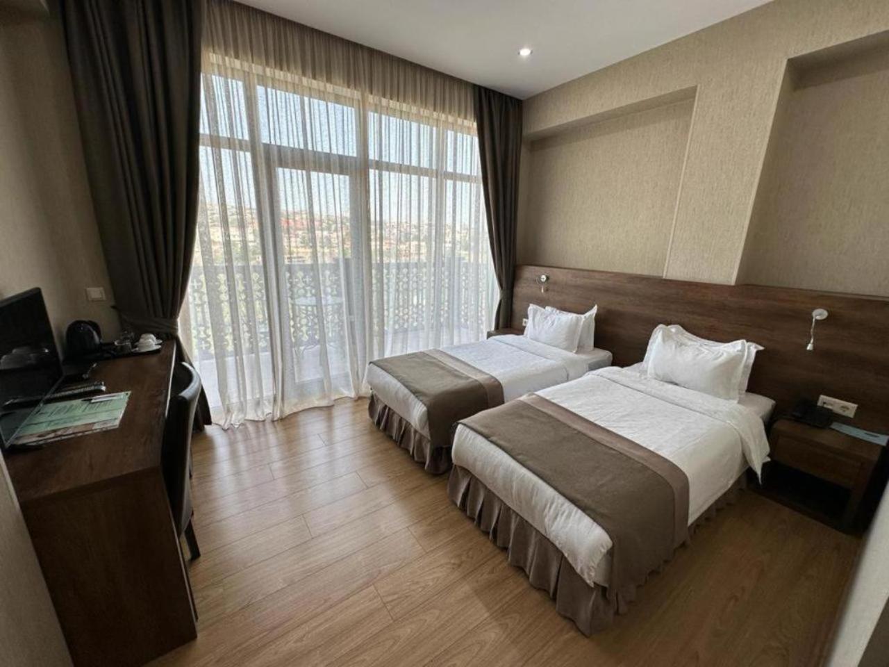 Hotel Metekhi Line Тбілісі Екстер'єр фото