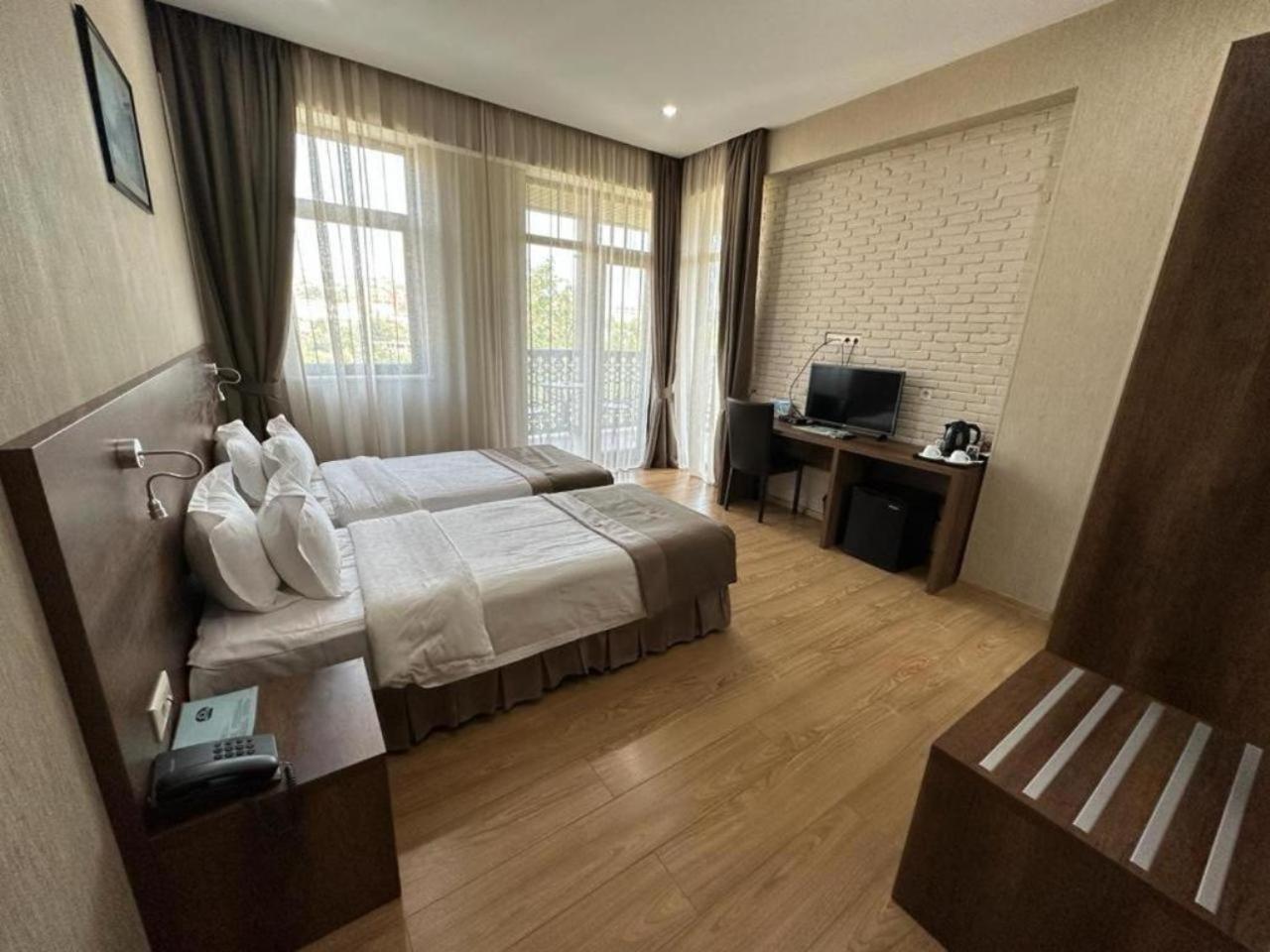 Hotel Metekhi Line Тбілісі Екстер'єр фото