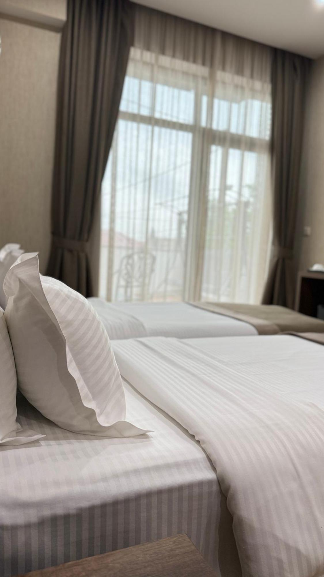 Hotel Metekhi Line Тбілісі Екстер'єр фото