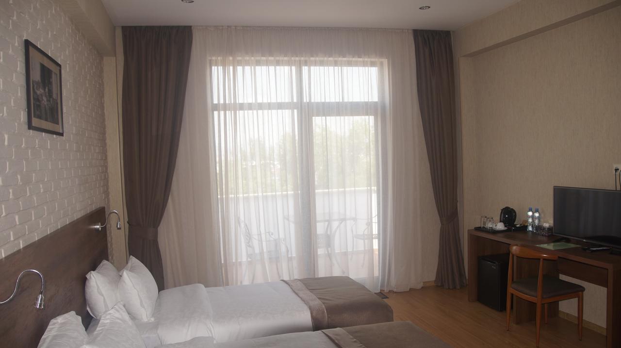 Hotel Metekhi Line Тбілісі Екстер'єр фото